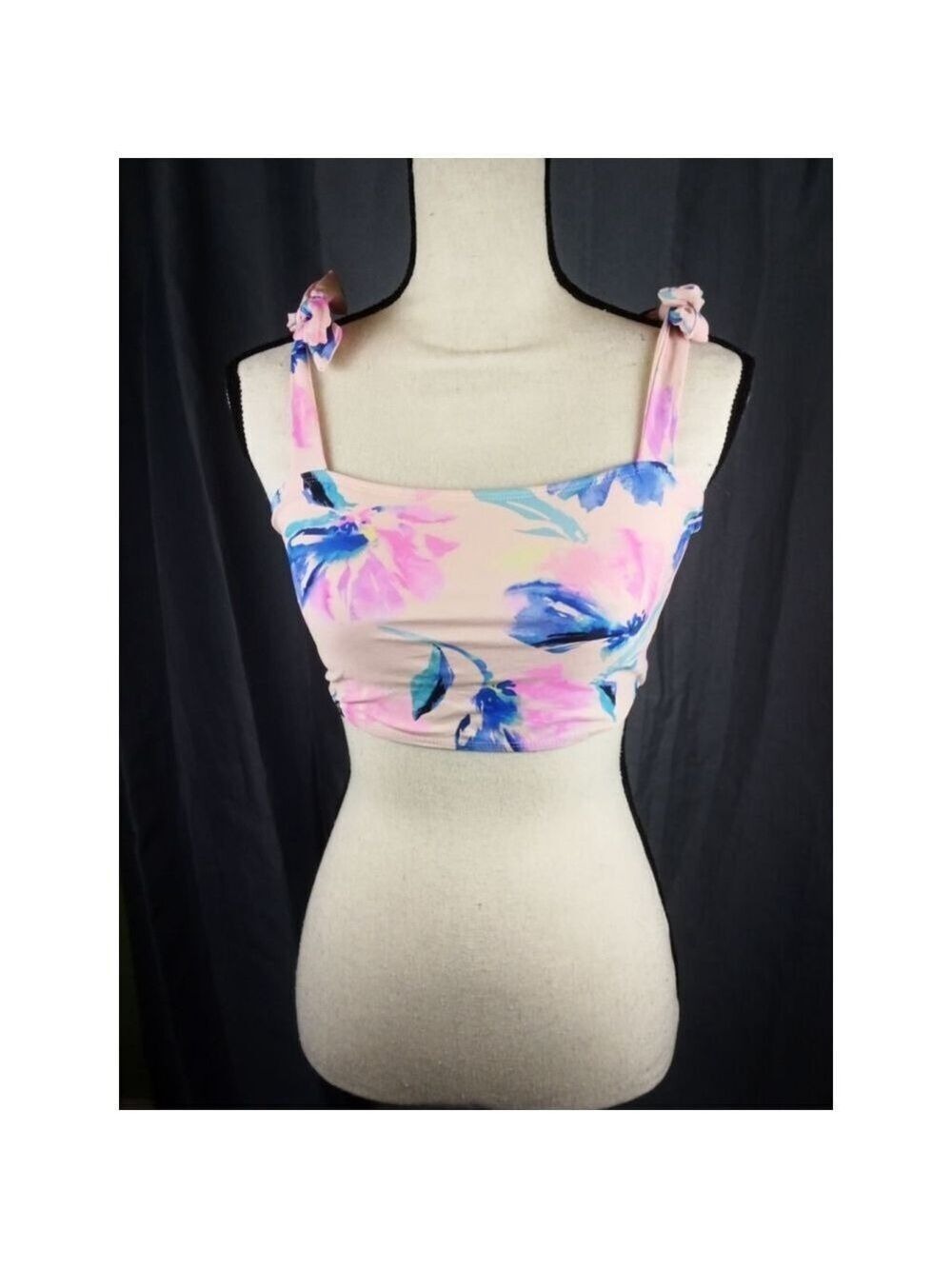 No Boundaries, pink and blue floral bikini top, size M (7-9)